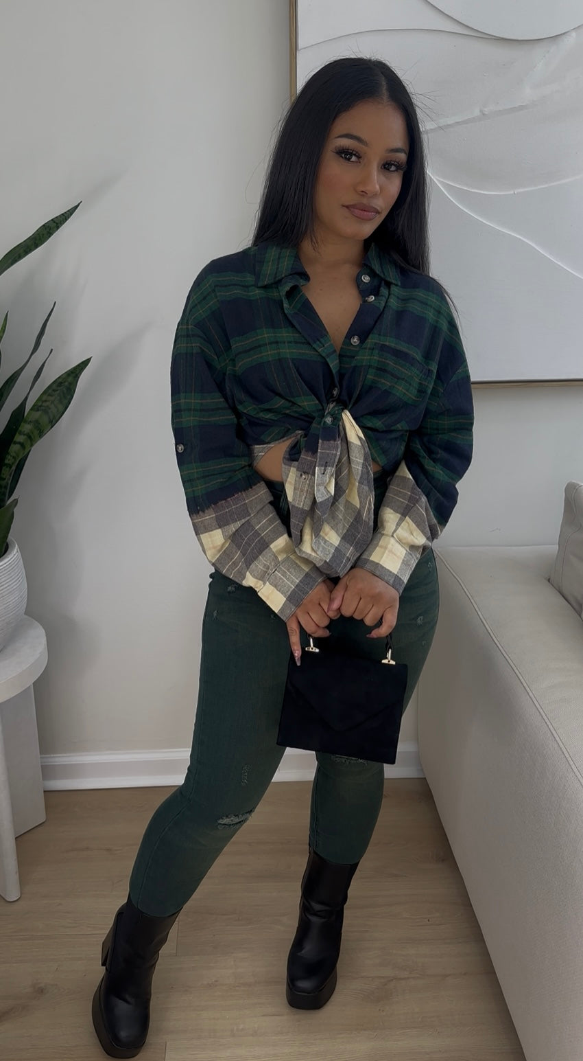LIVING PLAID TOP