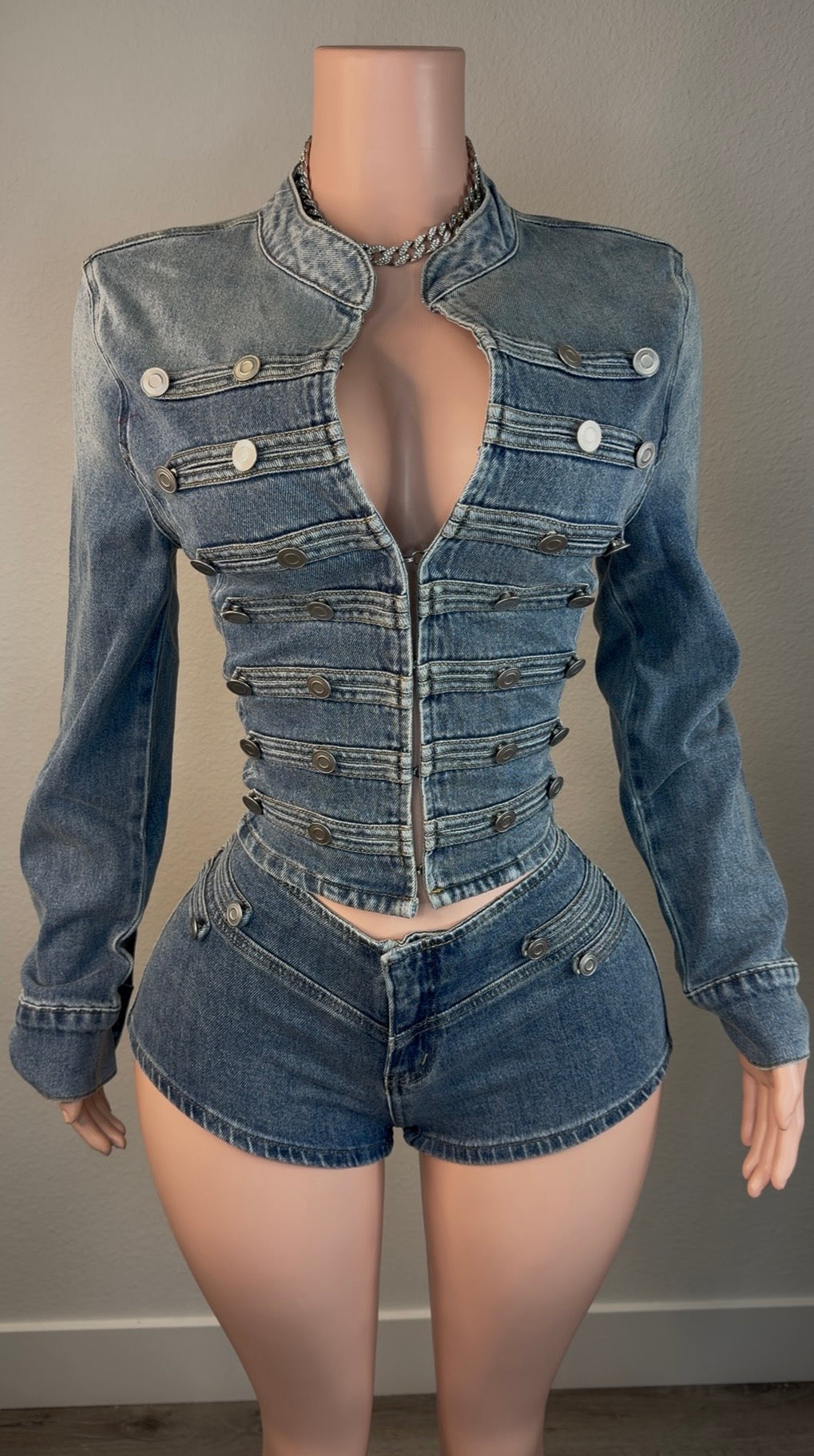 GOT YOUR ATTENTIONS DENIM SHORT SET